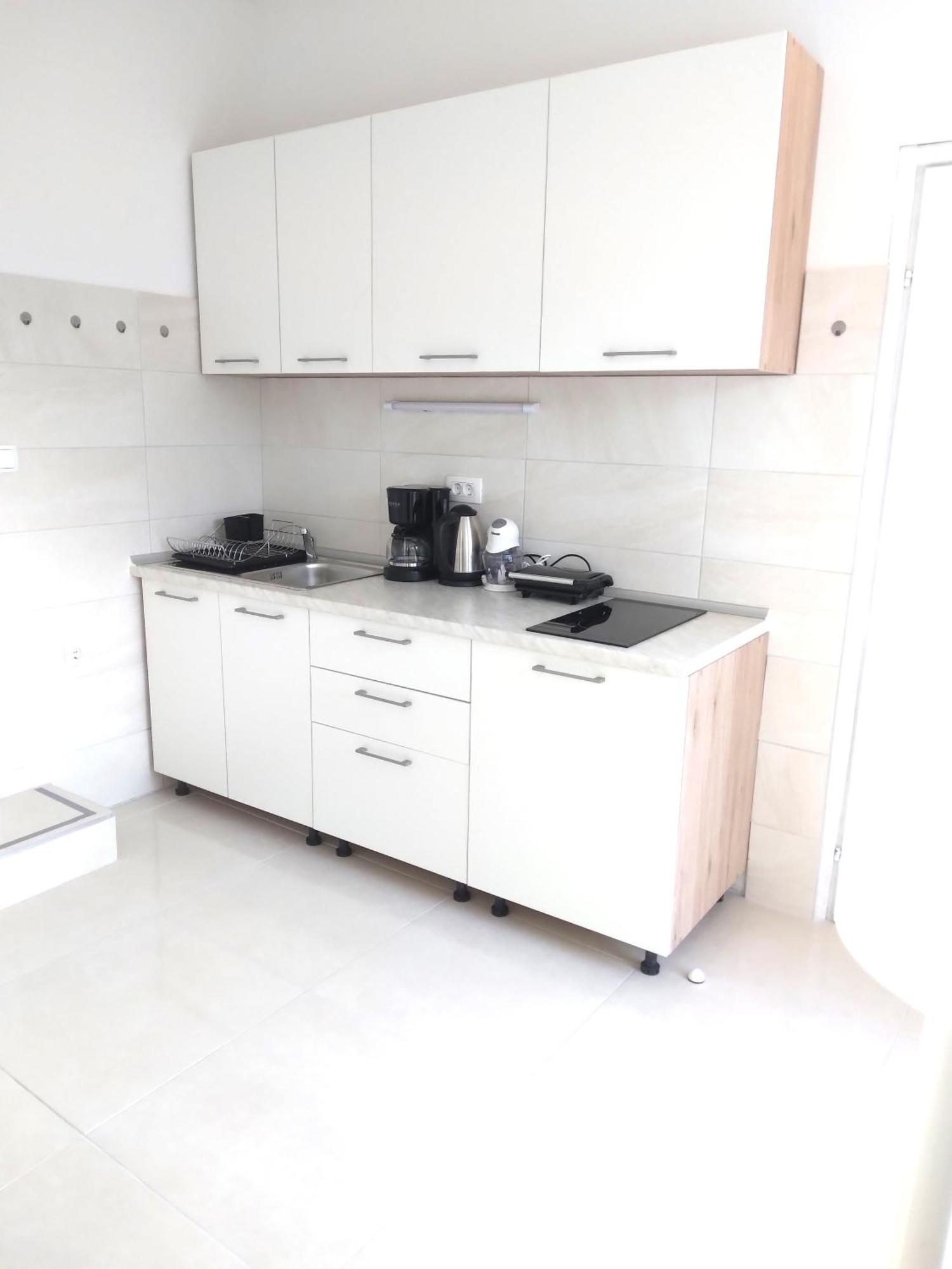 Guesthouse Cecilia Малинска Экстерьер фото